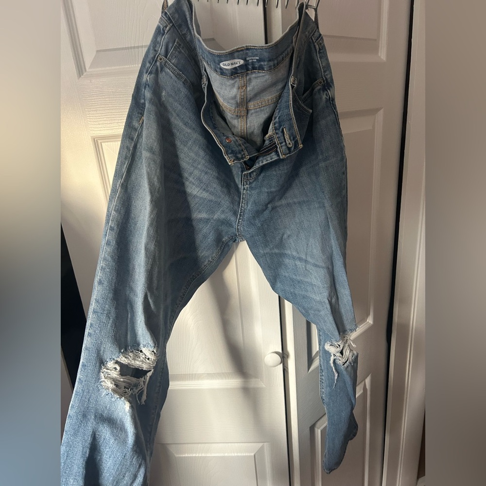 Old Navy Womens Boyfriend Mid-Rise Ripped Jeans